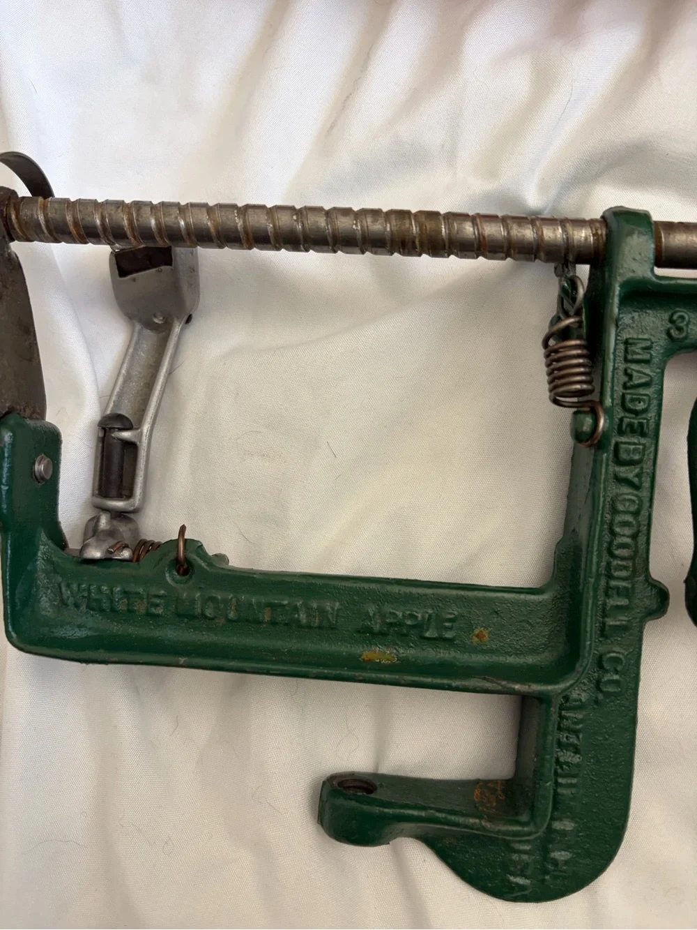 Vintage White Mountain No3 Apple Parer, Corer Slicer Green with Box and Manual